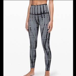 Lululemon Wunder Under Dye Legging Size 4